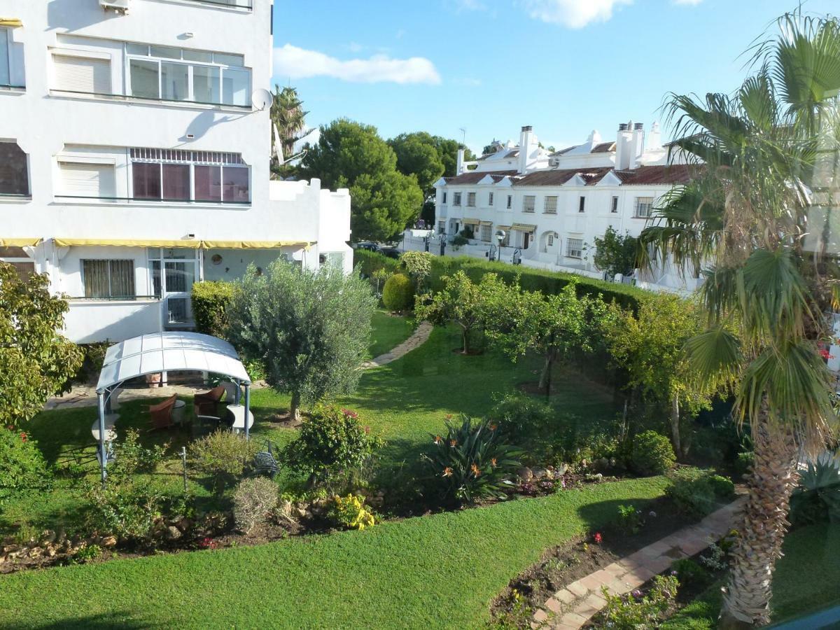 Apartamento En Torremolinos Con Piscina Luaran gambar